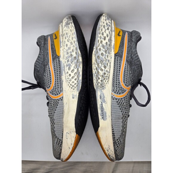 Nike ZoomX Invincible Run Flyknit 2 Shoes Mens 9.5 Grey Running Athletic Sneaker main image 4